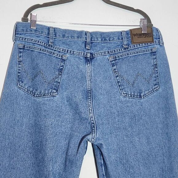 Wrangler Men's Light Wash Straight Leg Jeans Size 40 X 34 Straight Leg Denim - Picture 5 of 9